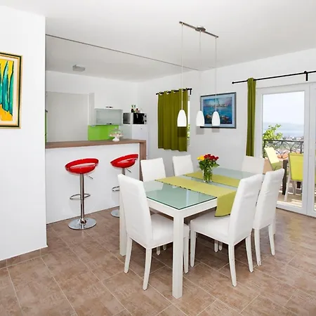 Apartment Sasso *